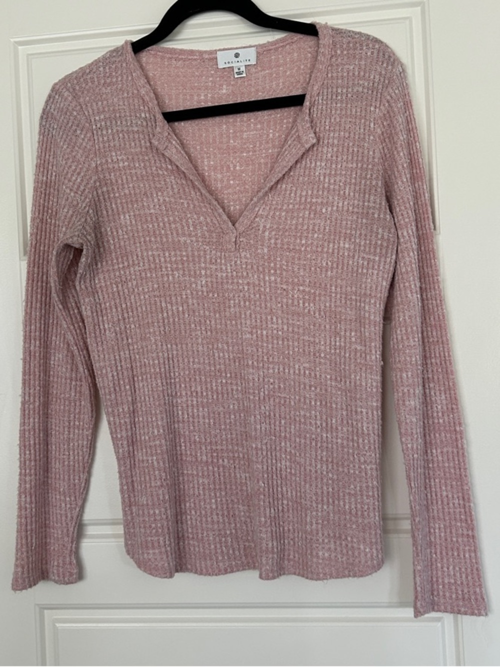 Socialite Heather Blush Ribbed V-Neck Long Sleeve Top